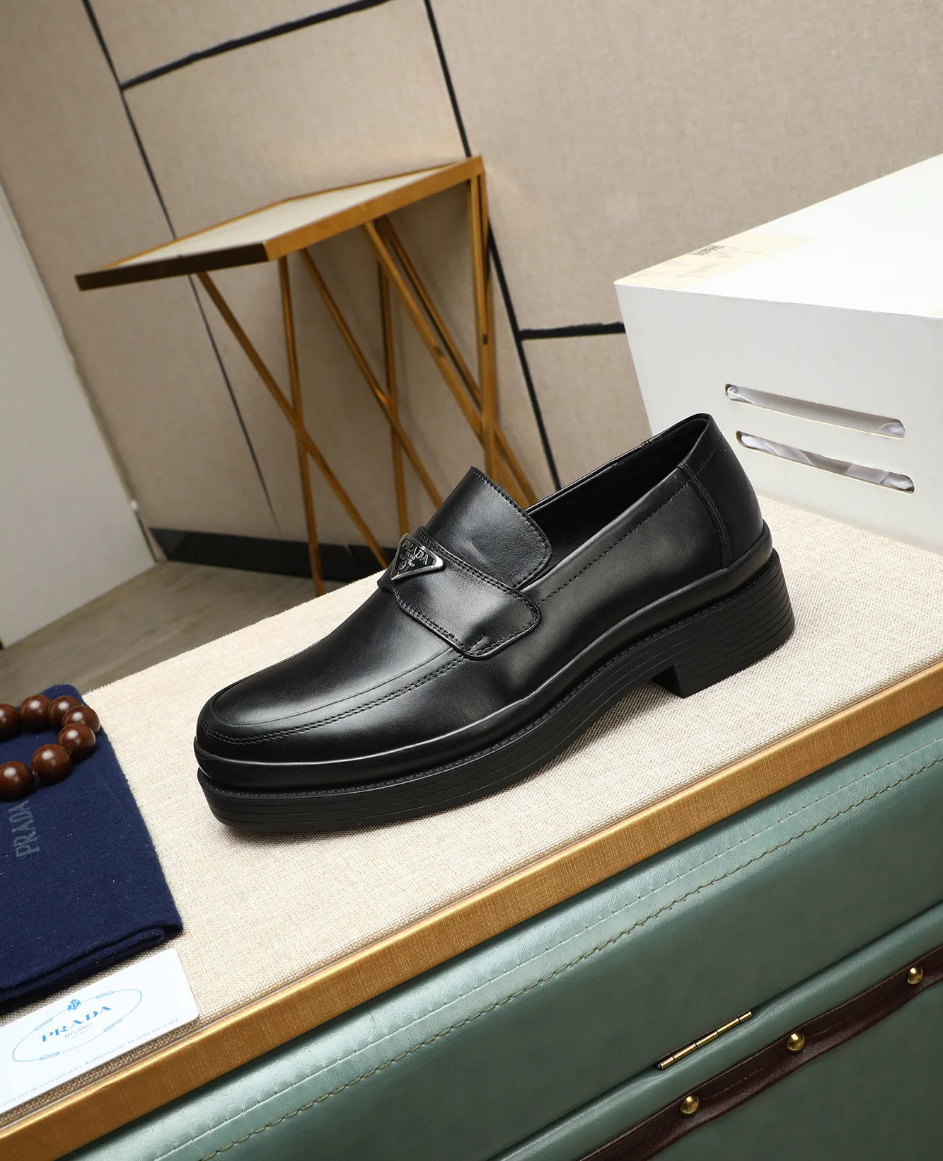 Men's men's shoes 💰540 (water-dyed cow leather) 📛📛PRADA high-end counter's latest formal business leather shoes 👔original and highest quality! Imported from Italy 🇮🇹 first-layer calfskin fabric ➕ cowhide lining Original outsole Formal size: 38➖44 (45 customized)